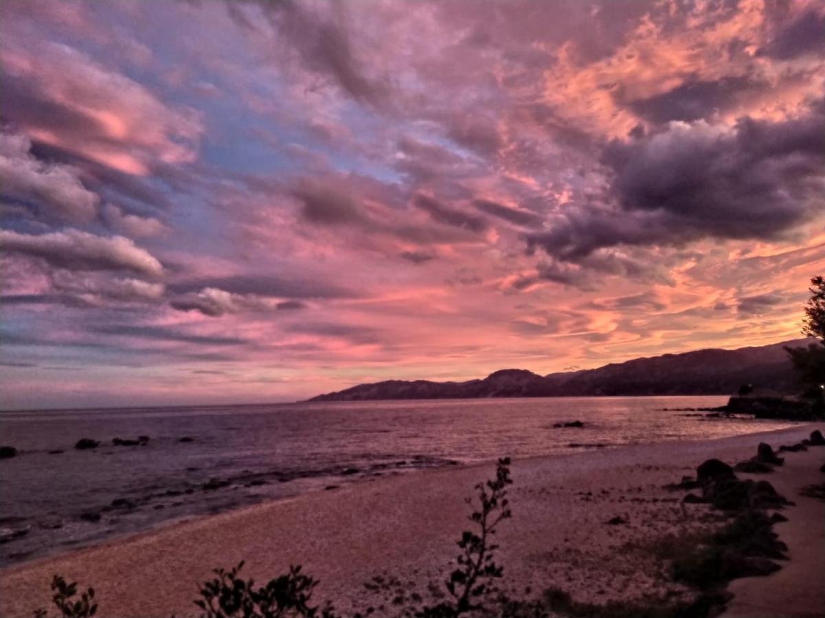 Appartamento A 50 Mt Dal Mare Cala Gonone Bagian luar foto