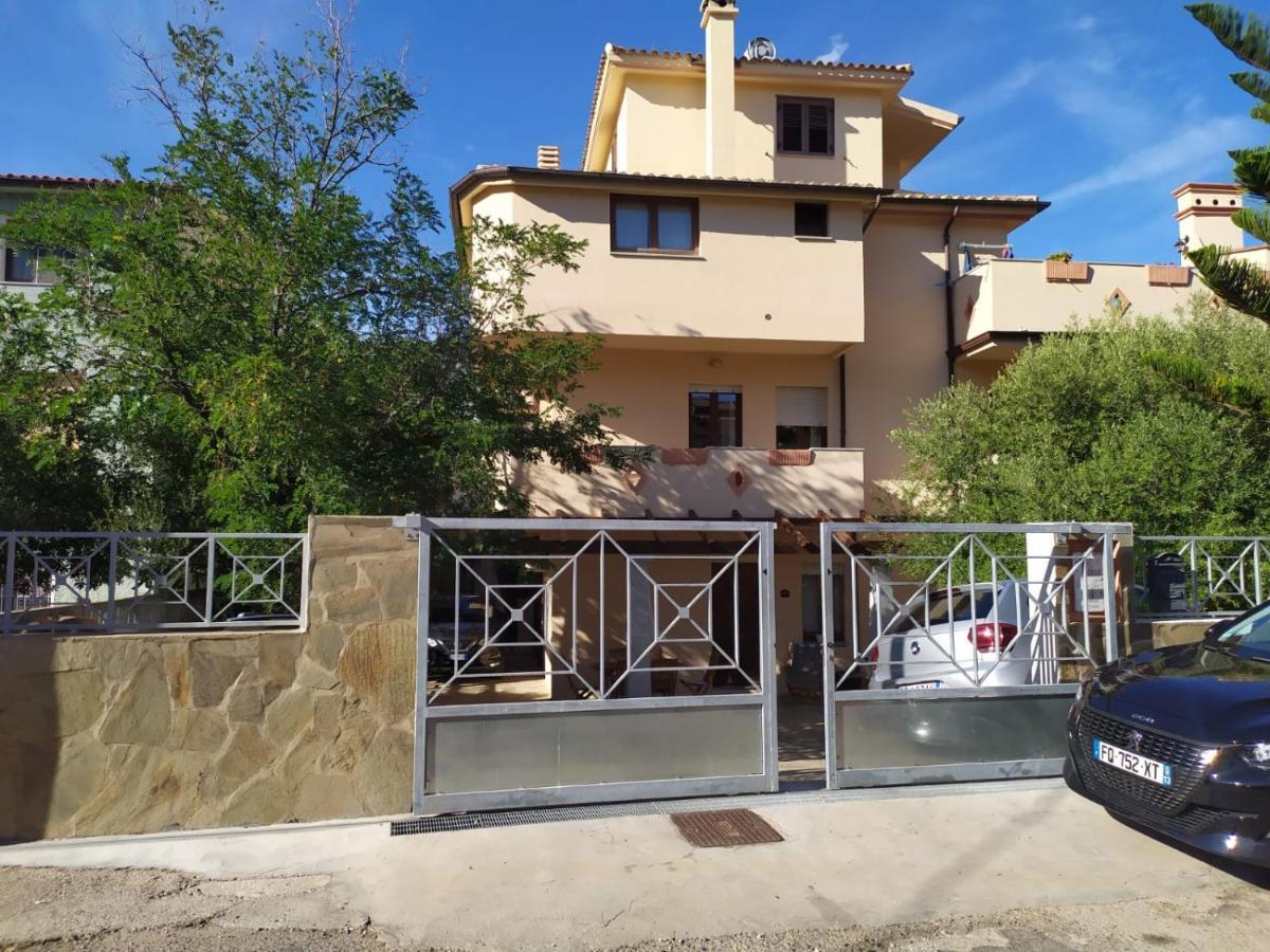 Appartamento A 50 Mt Dal Mare Cala Gonone Bagian luar foto