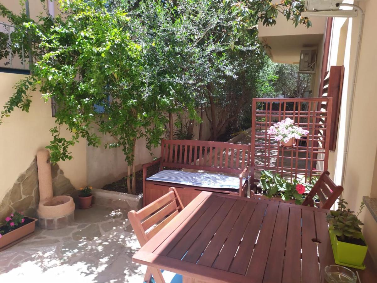 Appartamento A 50 Mt Dal Mare Cala Gonone Bagian luar foto